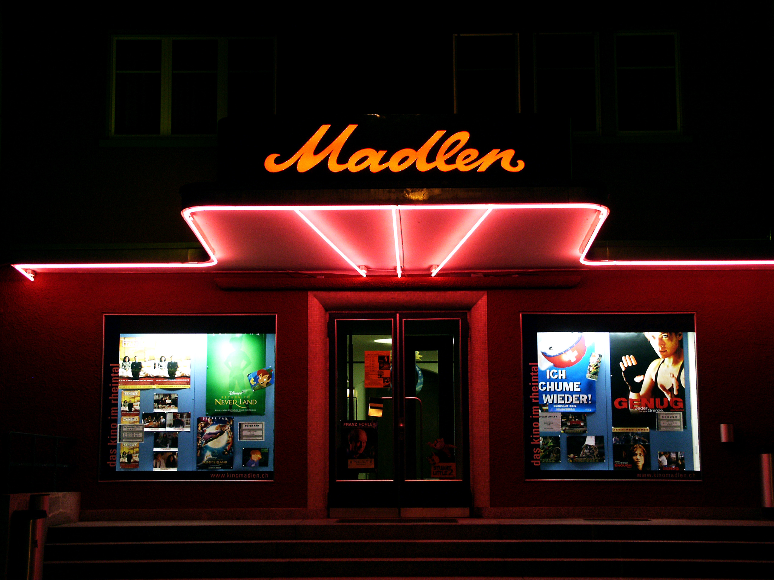 Aussenaufnahme des Kinotheater Madlen